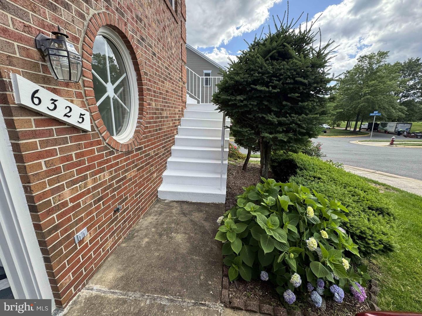 6325 POWDER FLASK CT, CENTREVILLE, Virginia 20121, 3 Bedrooms Bedrooms, ,2 BathroomsBathrooms,Residential,For sale,6325 POWDER FLASK CT,VAFX2242234 MLS # VAFX2242234
