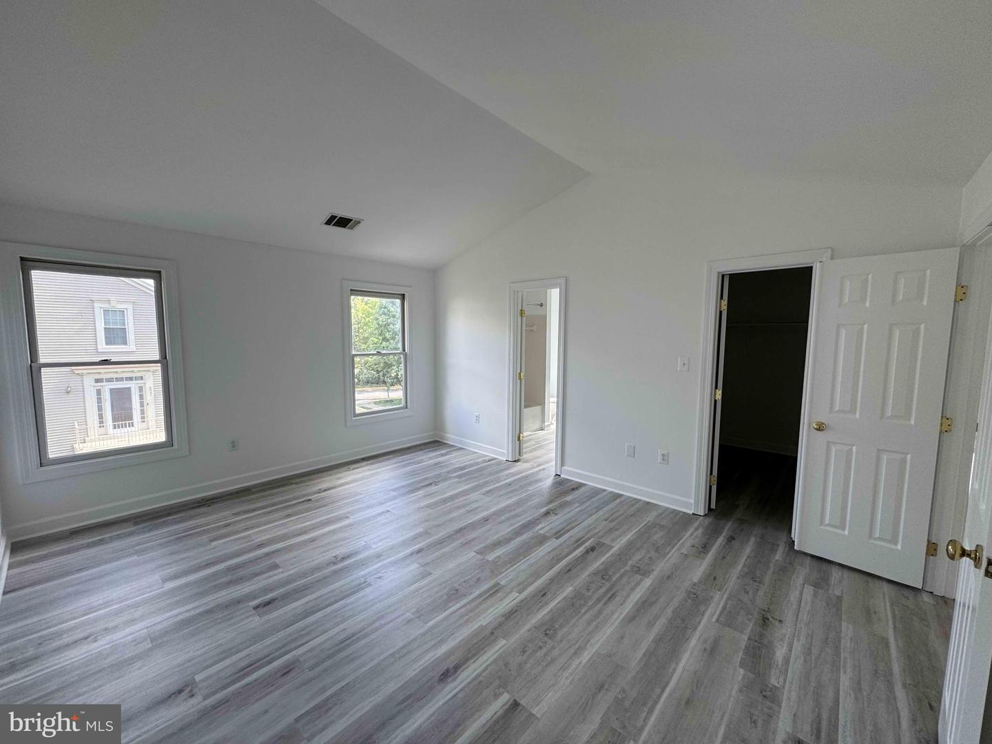 6325 POWDER FLASK CT, CENTREVILLE, Virginia 20121, 3 Bedrooms Bedrooms, ,2 BathroomsBathrooms,Residential,For sale,6325 POWDER FLASK CT,VAFX2242234 MLS # VAFX2242234