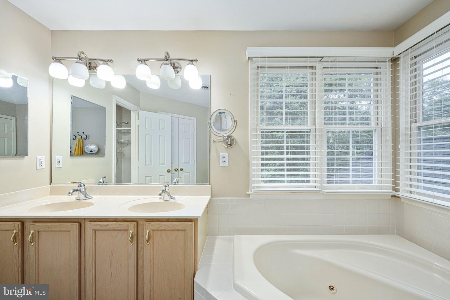 7211 NI RIVER LNDG, FREDERICKSBURG, Virginia 22407, 6 Bedrooms Bedrooms, ,4 BathroomsBathrooms,Residential,For sale,7211 NI RIVER LNDG,VASP2033304 MLS # VASP2033304