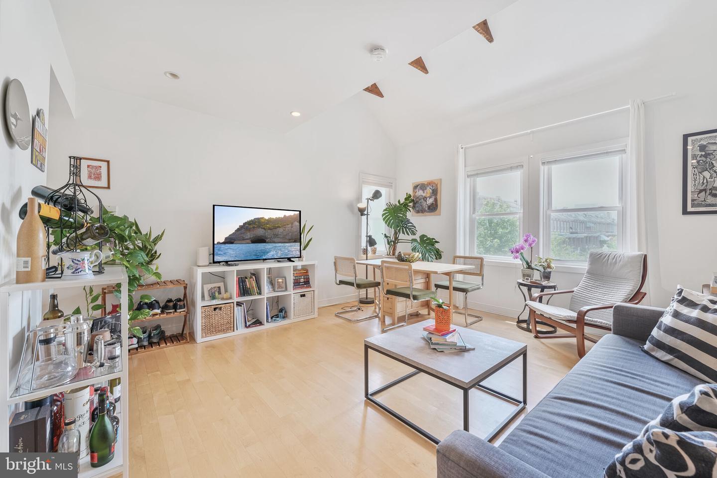 961 RANDOLPH ST NW #3, WASHINGTON, District Of Columbia 20011, 1 Bedroom Bedrooms, ,1 BathroomBathrooms,Residential,For sale,961 RANDOLPH ST NW #3,DCDC2202024 MLS # DCDC2202024