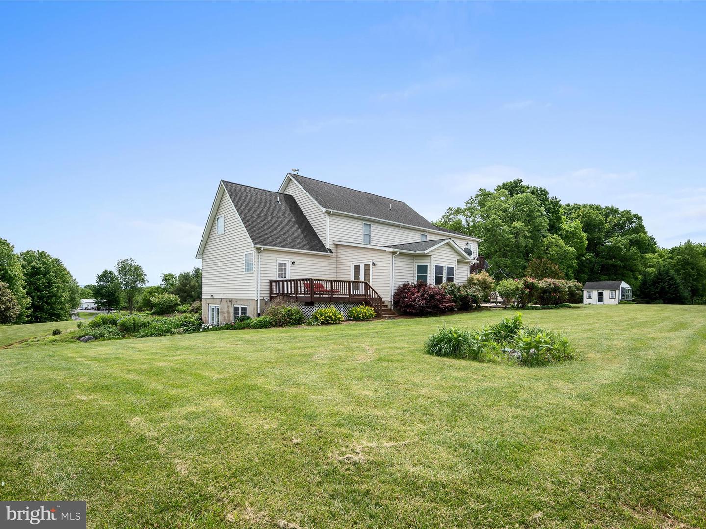 111 SOLDIERS LN, BERRYVILLE, Virginia 22611, 6 Bedrooms Bedrooms, ,4 BathroomsBathrooms,Residential,For sale,111 SOLDIERS LN,VACL2003762 MLS # VACL2003762
