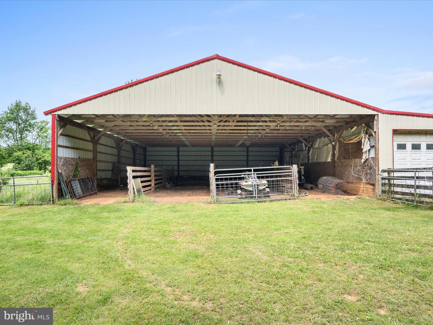 111 SOLDIERS LN, BERRYVILLE, Virginia 22611, 6 Bedrooms Bedrooms, ,4 BathroomsBathrooms,Residential,For sale,111 SOLDIERS LN,VACL2003762 MLS # VACL2003762