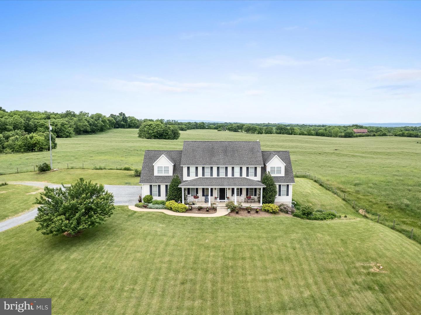 111 SOLDIERS LN, BERRYVILLE, Virginia 22611, 6 Bedrooms Bedrooms, ,4 BathroomsBathrooms,Residential,For sale,111 SOLDIERS LN,VACL2003762 MLS # VACL2003762