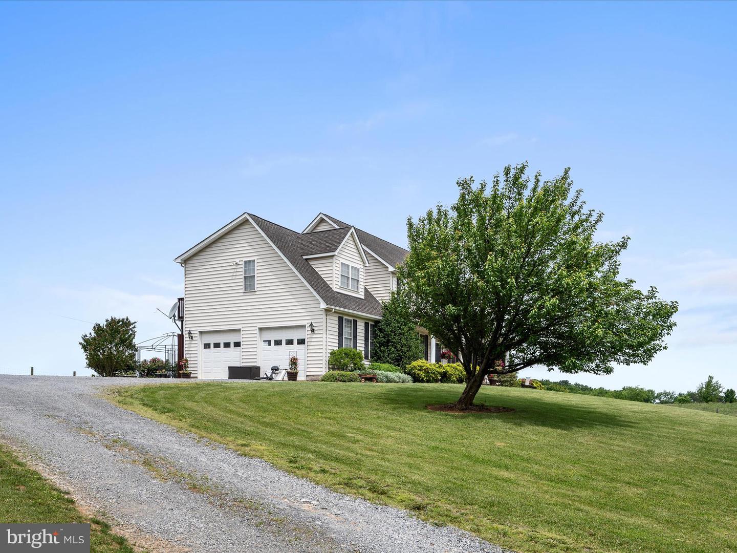 111 SOLDIERS LN, BERRYVILLE, Virginia 22611, 6 Bedrooms Bedrooms, ,4 BathroomsBathrooms,Residential,For sale,111 SOLDIERS LN,VACL2003762 MLS # VACL2003762