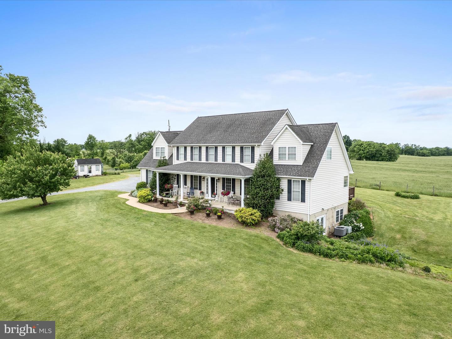 111 SOLDIERS LN, BERRYVILLE, Virginia 22611, 6 Bedrooms Bedrooms, ,4 BathroomsBathrooms,Residential,For sale,111 SOLDIERS LN,VACL2003762 MLS # VACL2003762