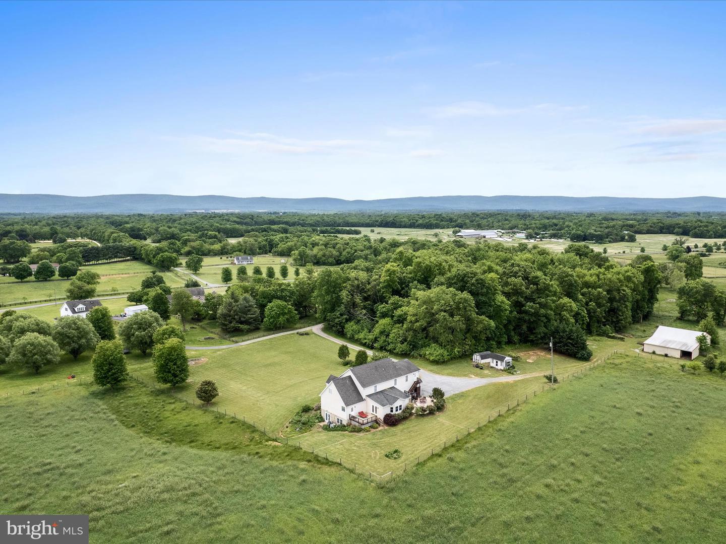 111 SOLDIERS LN, BERRYVILLE, Virginia 22611, 6 Bedrooms Bedrooms, ,4 BathroomsBathrooms,Residential,For sale,111 SOLDIERS LN,VACL2003762 MLS # VACL2003762