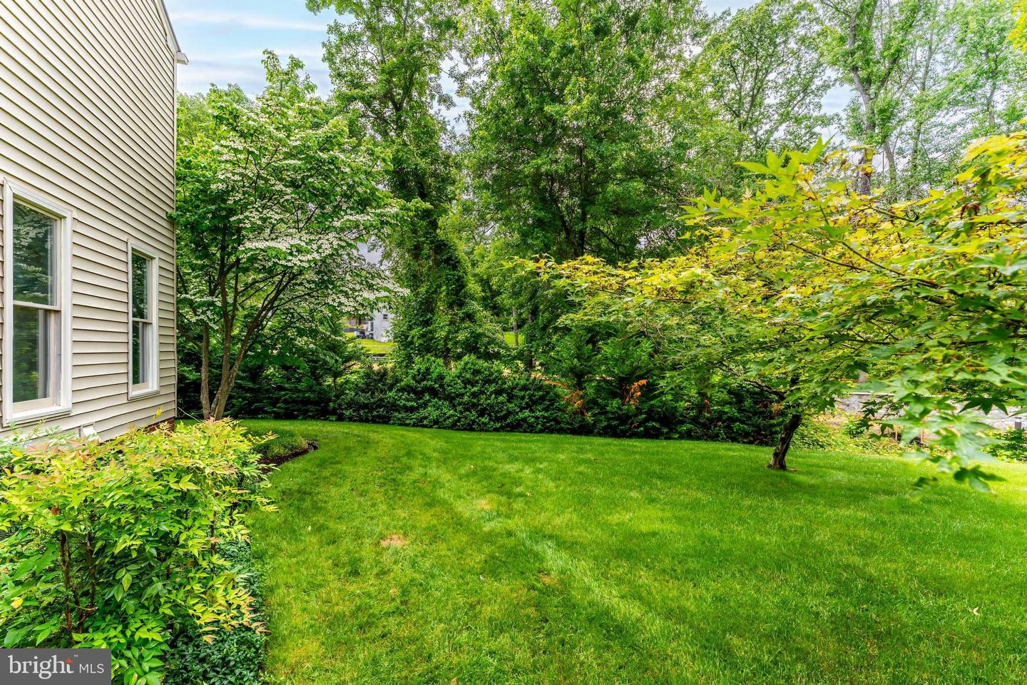 1655 HUNTING RIDGE CT, MCLEAN, Virginia 22101, 4 Bedrooms Bedrooms, ,4 BathroomsBathrooms,Residential,For sale,1655 HUNTING RIDGE CT,VAFX2242382 MLS # VAFX2242382