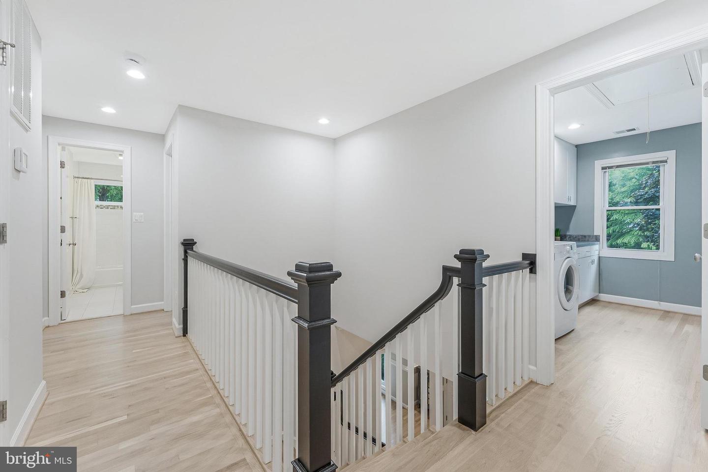 1655 HUNTING RIDGE CT, MCLEAN, Virginia 22101, 4 Bedrooms Bedrooms, ,4 BathroomsBathrooms,Residential,For sale,1655 HUNTING RIDGE CT,VAFX2242382 MLS # VAFX2242382