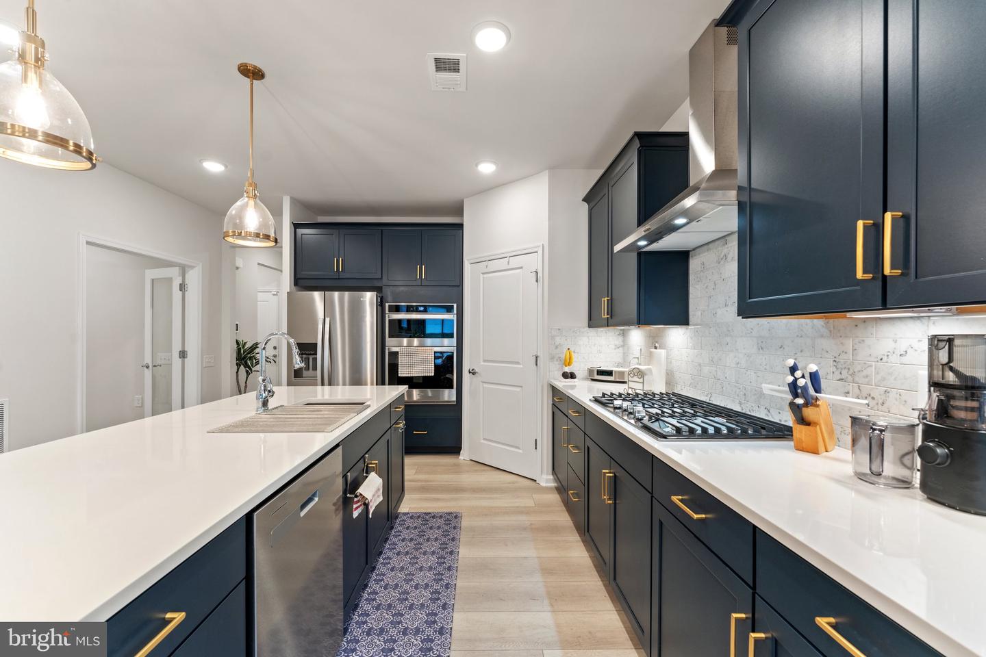 6411 TULIP TER, HAYMARKET, Virginia 20169, 3 Bedrooms Bedrooms, ,3 BathroomsBathrooms,Residential,For sale,6411 TULIP TER,VAPW2095438 MLS # VAPW2095438