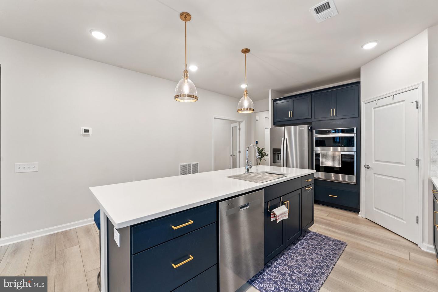 6411 TULIP TER, HAYMARKET, Virginia 20169, 3 Bedrooms Bedrooms, ,3 BathroomsBathrooms,Residential,For sale,6411 TULIP TER,VAPW2095438 MLS # VAPW2095438
