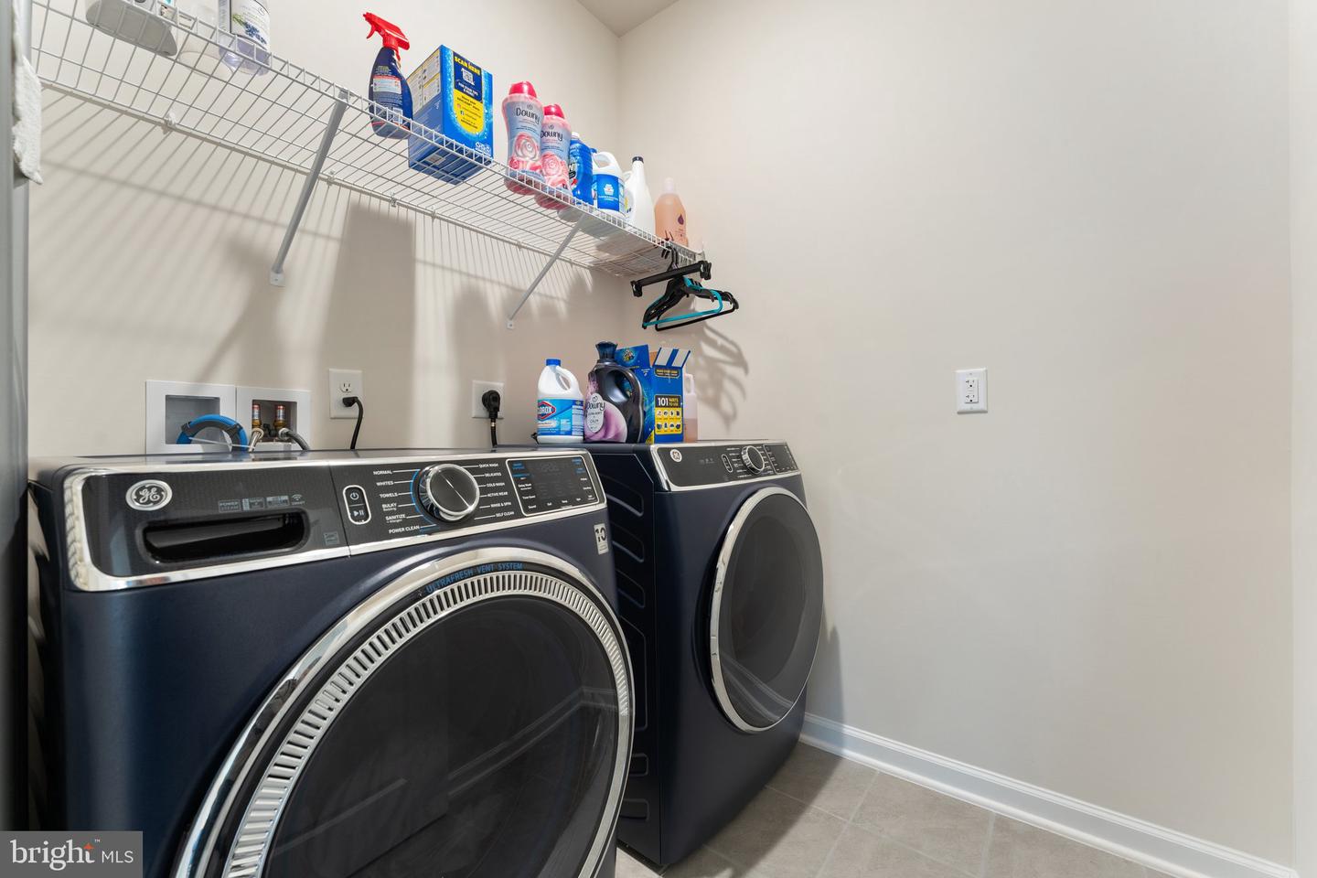 6411 TULIP TER, HAYMARKET, Virginia 20169, 3 Bedrooms Bedrooms, ,3 BathroomsBathrooms,Residential,For sale,6411 TULIP TER,VAPW2095438 MLS # VAPW2095438