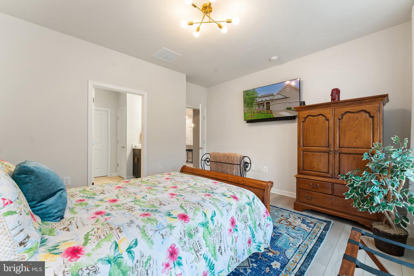 6411 TULIP TER, HAYMARKET, Virginia 20169, 3 Bedrooms Bedrooms, ,3 BathroomsBathrooms,Residential,For sale,6411 TULIP TER,VAPW2095438 MLS # VAPW2095438