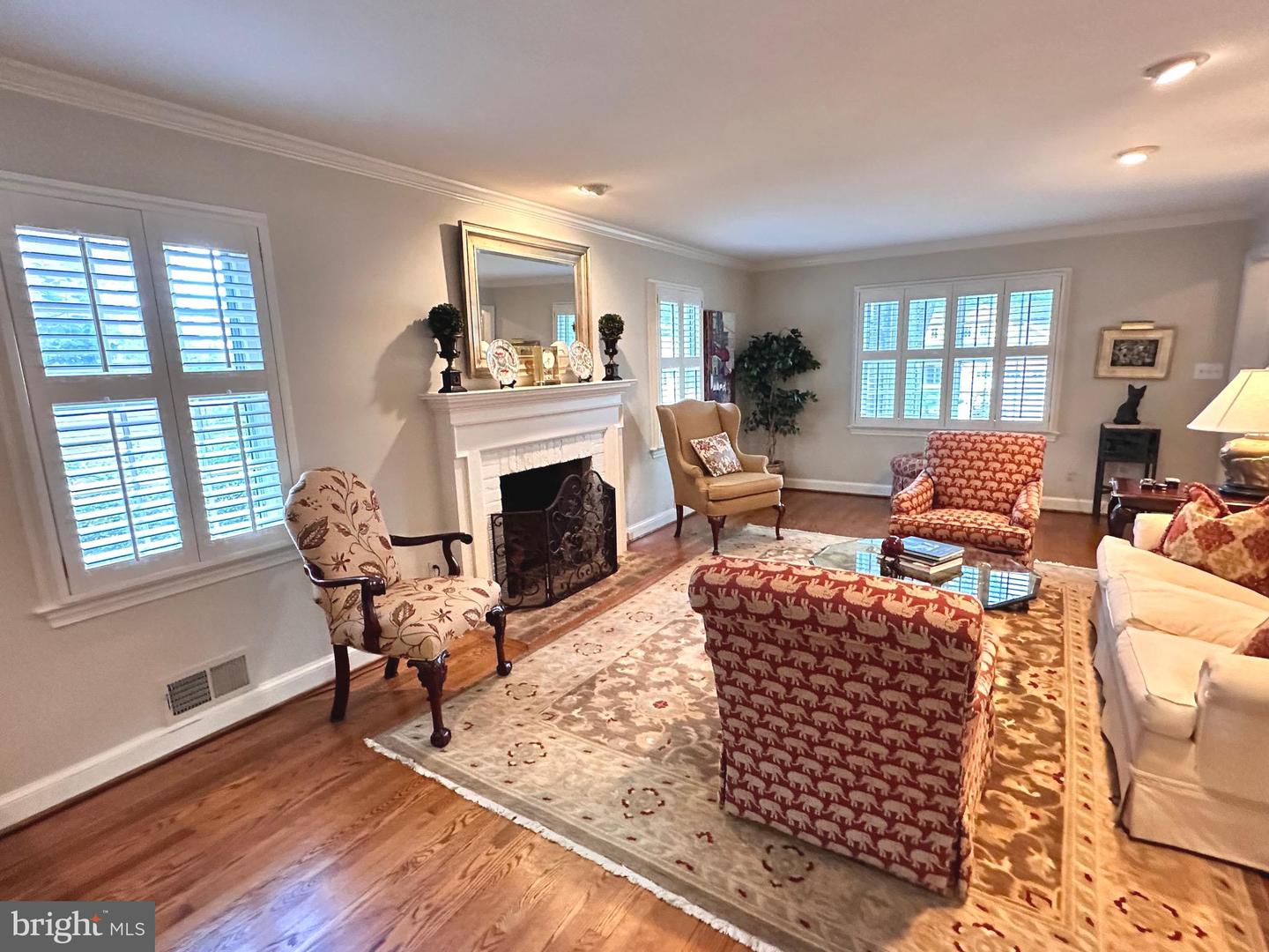 2905 DARTMOUTH RD, ALEXANDRIA, Virginia 22314, 3 Bedrooms Bedrooms, ,3 BathroomsBathrooms,Residential,For sale,2905 DARTMOUTH RD,VAAX2045656 MLS # VAAX2045656