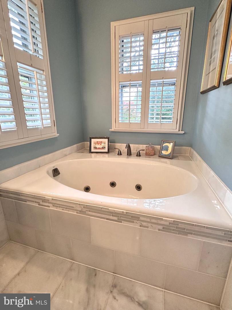 2905 DARTMOUTH RD, ALEXANDRIA, Virginia 22314, 3 Bedrooms Bedrooms, ,3 BathroomsBathrooms,Residential,For sale,2905 DARTMOUTH RD,VAAX2045656 MLS # VAAX2045656