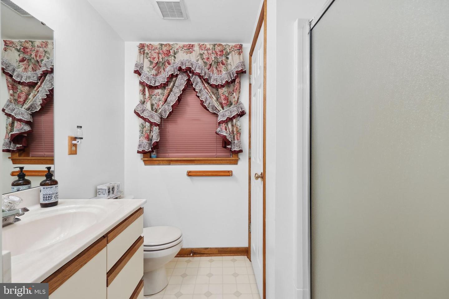 3 FRANKLIN ST, STAFFORD, Virginia 22556, 5 Bedrooms Bedrooms, ,3 BathroomsBathrooms,Residential,For sale,3 FRANKLIN ST,VAST2039074 MLS # VAST2039074