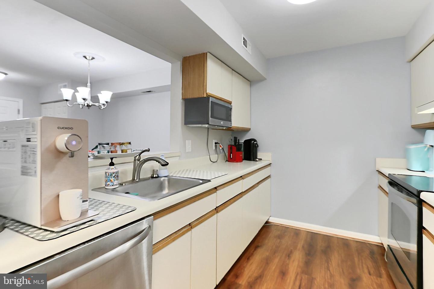 5810 ORCHARD HILL CT #5810, CLIFTON, Virginia 20124, 2 Bedrooms Bedrooms, ,2 BathroomsBathrooms,Residential,For sale,5810 ORCHARD HILL CT #5810,VAFX2242464 MLS # VAFX2242464