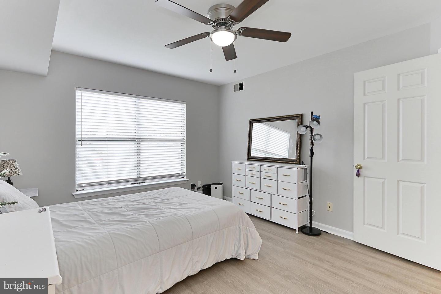 5810 ORCHARD HILL CT #5810, CLIFTON, Virginia 20124, 2 Bedrooms Bedrooms, ,2 BathroomsBathrooms,Residential,For sale,5810 ORCHARD HILL CT #5810,VAFX2242464 MLS # VAFX2242464
