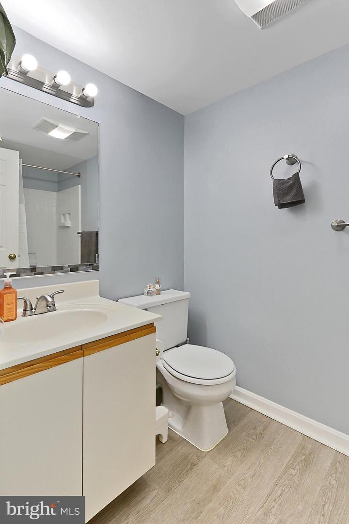 5810 ORCHARD HILL CT #5810, CLIFTON, Virginia 20124, 2 Bedrooms Bedrooms, ,2 BathroomsBathrooms,Residential,For sale,5810 ORCHARD HILL CT #5810,VAFX2242464 MLS # VAFX2242464