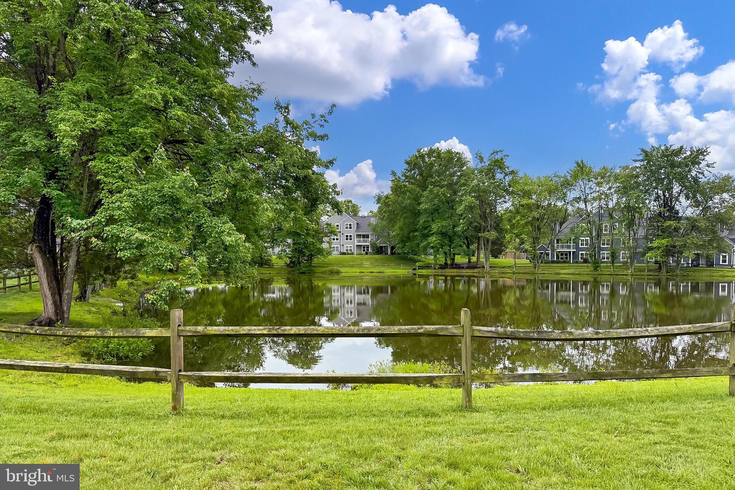 5810 ORCHARD HILL CT #5810, CLIFTON, Virginia 20124, 2 Bedrooms Bedrooms, ,2 BathroomsBathrooms,Residential,For sale,5810 ORCHARD HILL CT #5810,VAFX2242464 MLS # VAFX2242464