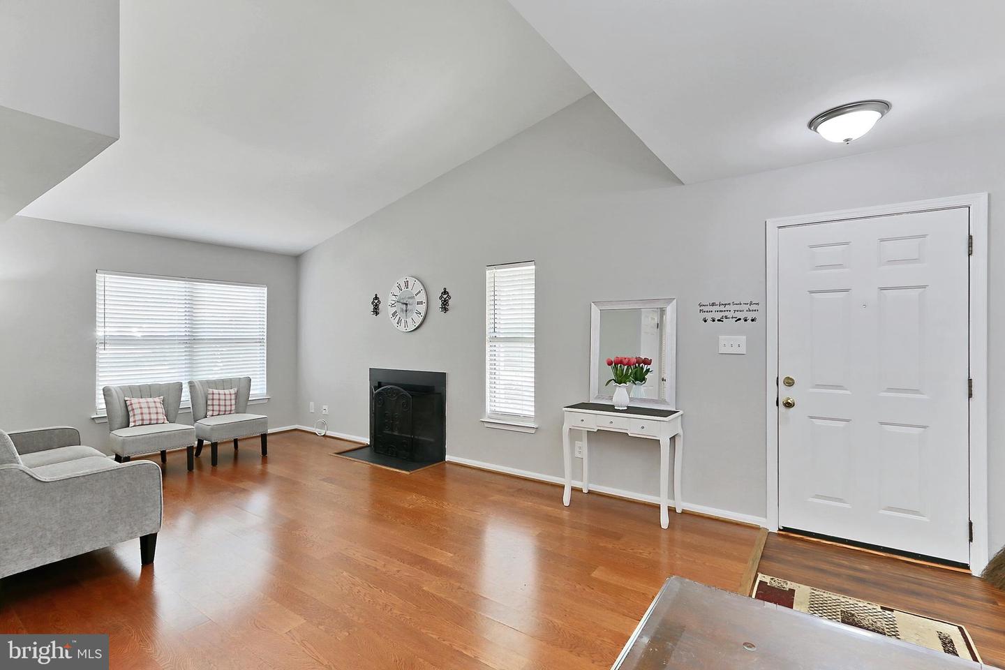 5810 ORCHARD HILL CT #5810, CLIFTON, Virginia 20124, 2 Bedrooms Bedrooms, ,2 BathroomsBathrooms,Residential,For sale,5810 ORCHARD HILL CT #5810,VAFX2242464 MLS # VAFX2242464