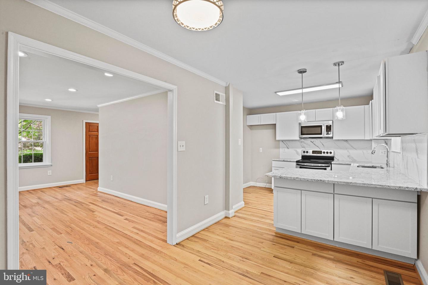 2249 GUNSMITH SQ, RESTON, Virginia 20191, 3 Bedrooms Bedrooms, ,2 BathroomsBathrooms,Residential,For sale,2249 GUNSMITH SQ,VAFX2242544 MLS # VAFX2242544
