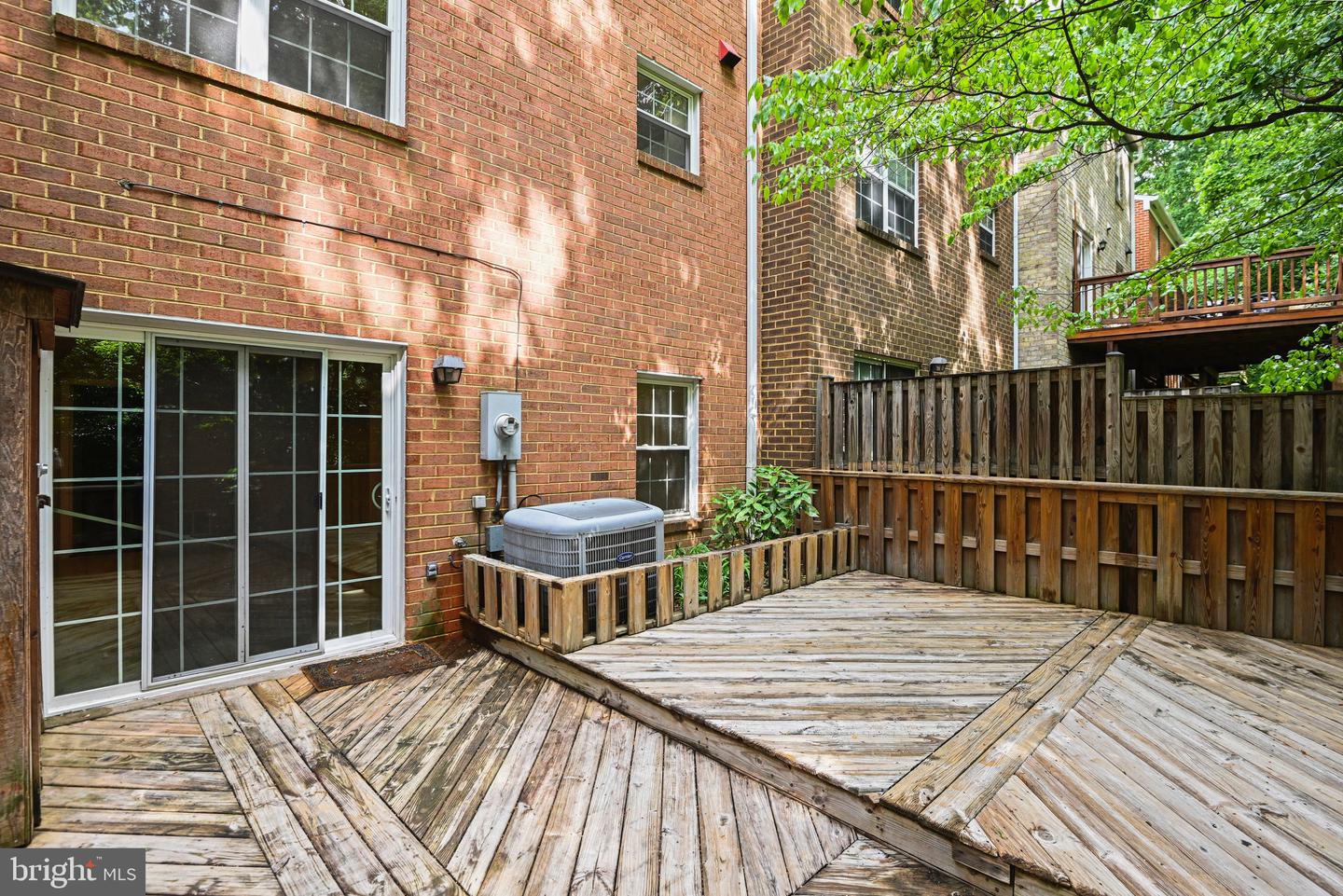 2249 GUNSMITH SQ, RESTON, Virginia 20191, 3 Bedrooms Bedrooms, ,2 BathroomsBathrooms,Residential,For sale,2249 GUNSMITH SQ,VAFX2242544 MLS # VAFX2242544