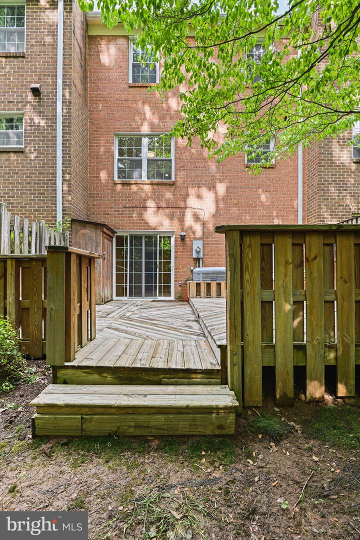 2249 GUNSMITH SQ, RESTON, Virginia 20191, 3 Bedrooms Bedrooms, ,2 BathroomsBathrooms,Residential,For sale,2249 GUNSMITH SQ,VAFX2242544 MLS # VAFX2242544