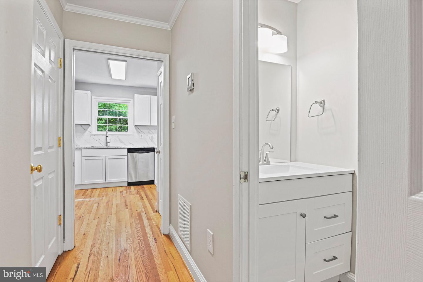 2249 GUNSMITH SQ, RESTON, Virginia 20191, 3 Bedrooms Bedrooms, ,2 BathroomsBathrooms,Residential,For sale,2249 GUNSMITH SQ,VAFX2242544 MLS # VAFX2242544