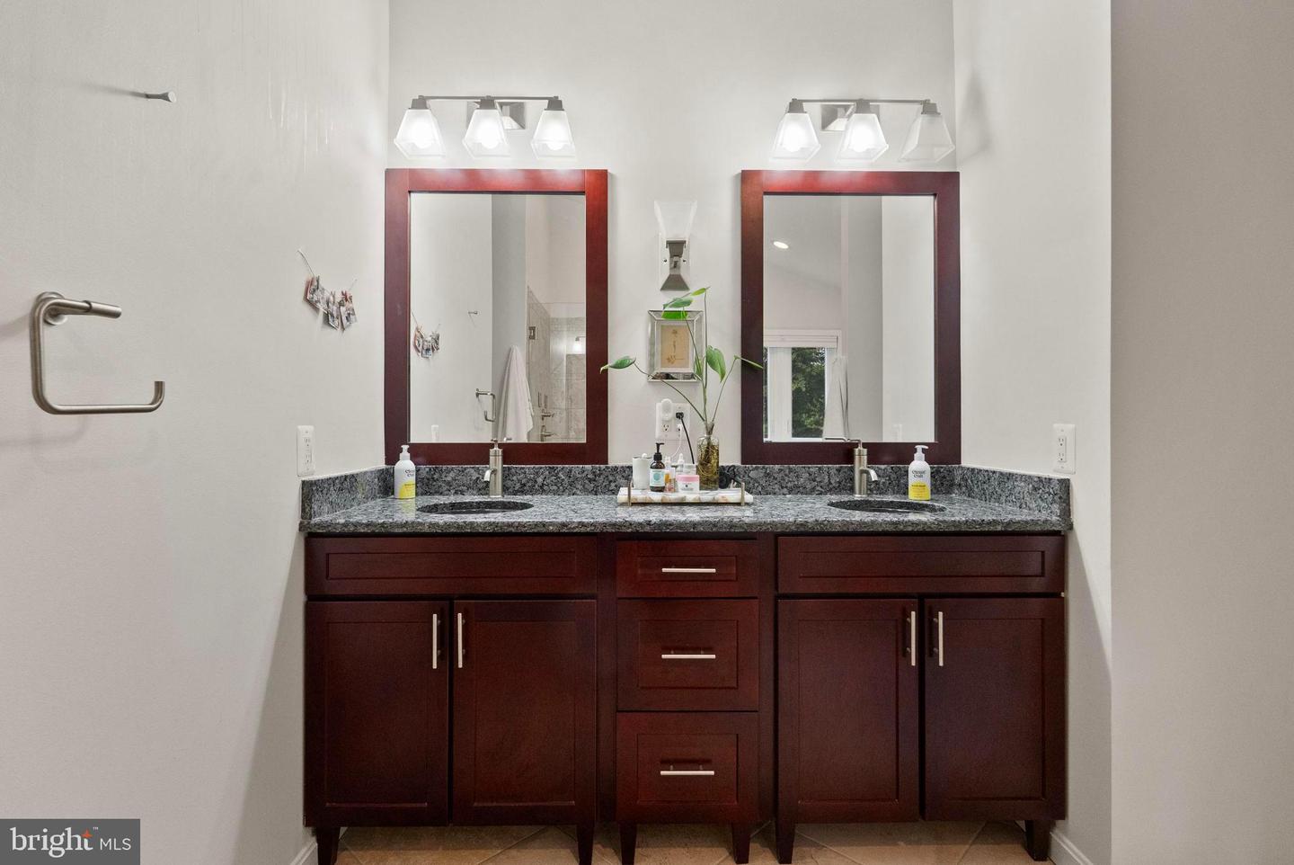 10000 MANOR PL, FAIRFAX, Virginia 22032, 5 Bedrooms Bedrooms, ,4 BathroomsBathrooms,Residential,For sale,10000 MANOR PL,VAFX2242866 MLS # VAFX2242866