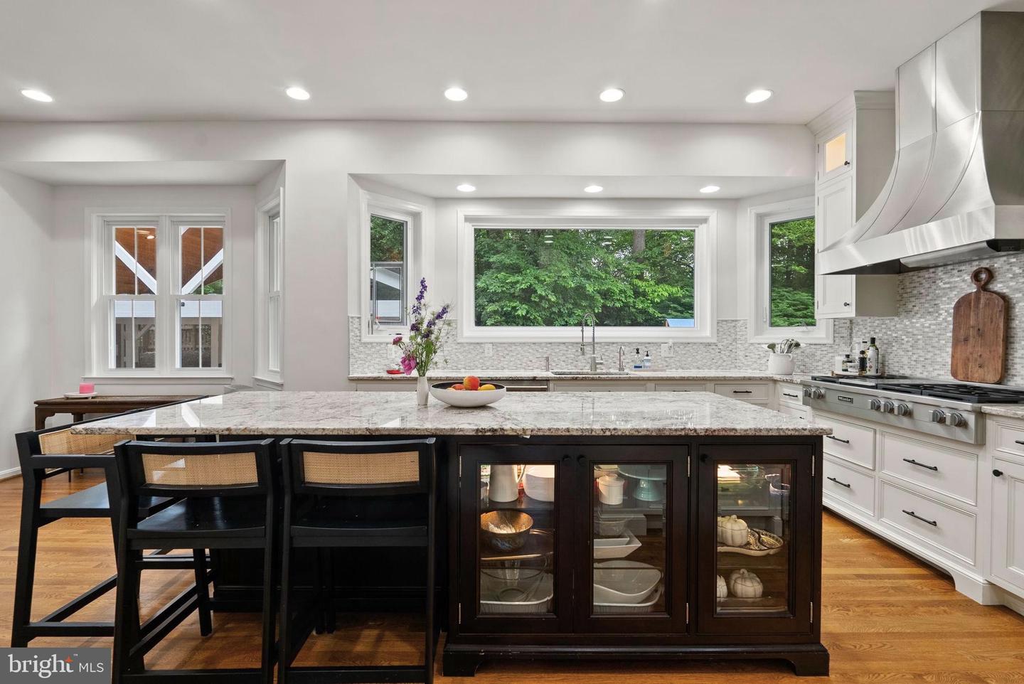 10000 MANOR PL, FAIRFAX, Virginia 22032, 5 Bedrooms Bedrooms, ,4 BathroomsBathrooms,Residential,For sale,10000 MANOR PL,VAFX2242866 MLS # VAFX2242866