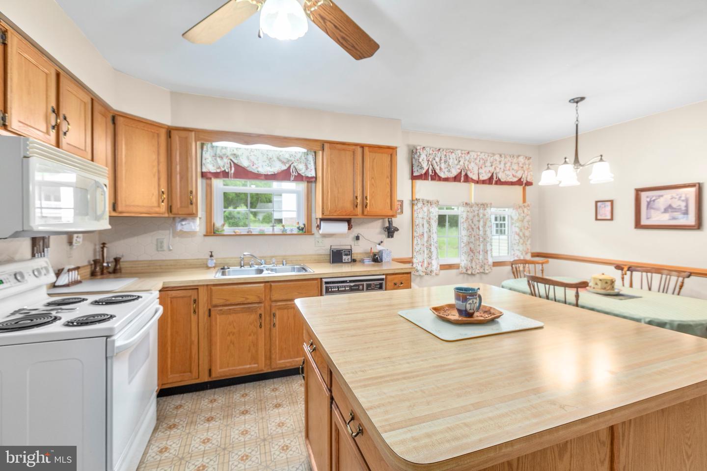 113 KENDALLWOOD DR, FREDERICKSBURG, Virginia 22405, 3 Bedrooms Bedrooms, ,2 BathroomsBathrooms,Residential,For sale,113 KENDALLWOOD DR,VAST2039138 MLS # VAST2039138