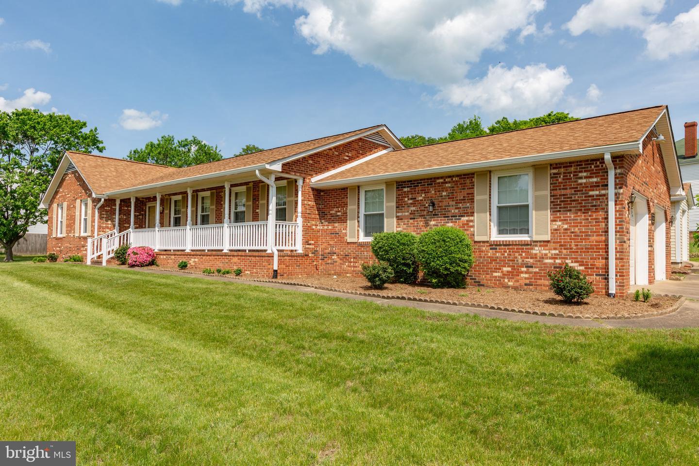 113 KENDALLWOOD DR, FREDERICKSBURG, Virginia 22405, 3 Bedrooms Bedrooms, ,2 BathroomsBathrooms,Residential,For sale,113 KENDALLWOOD DR,VAST2039138 MLS # VAST2039138