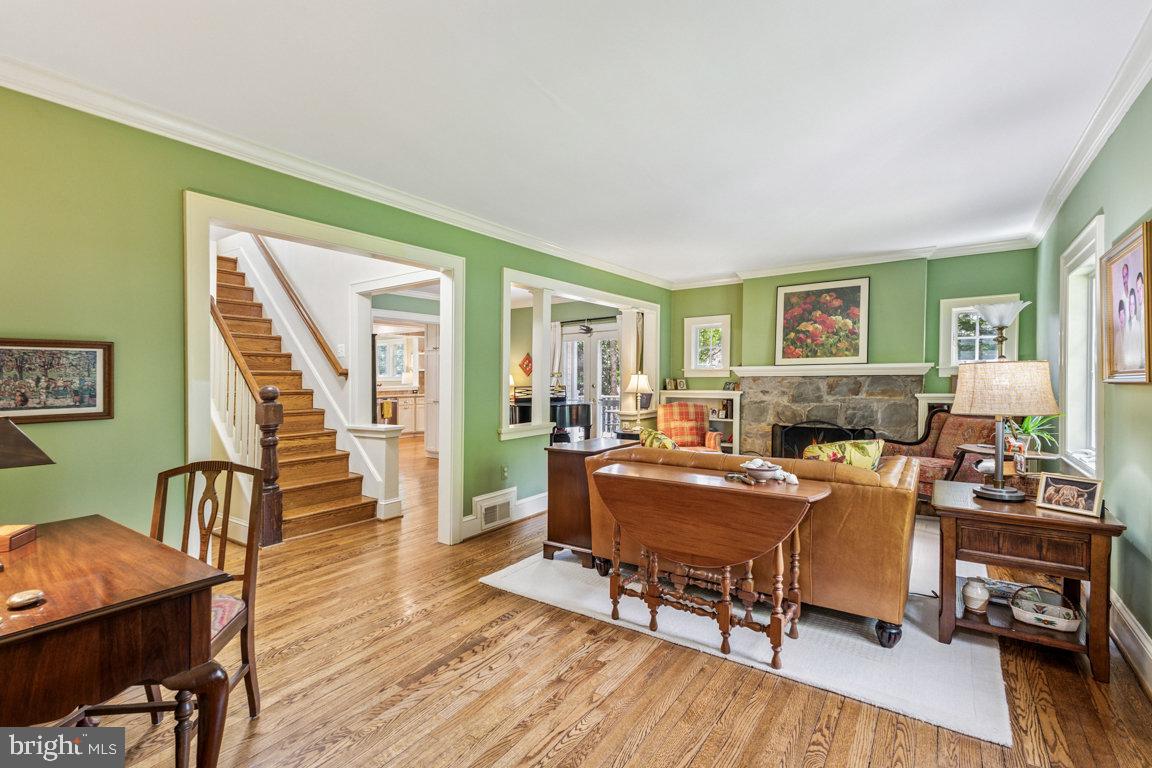 214 JEFFERSON ST, FALLS CHURCH, Virginia 22046, 4 Bedrooms Bedrooms, ,3 BathroomsBathrooms,Residential,For sale,214 JEFFERSON ST,VAFA2003028 MLS # VAFA2003028