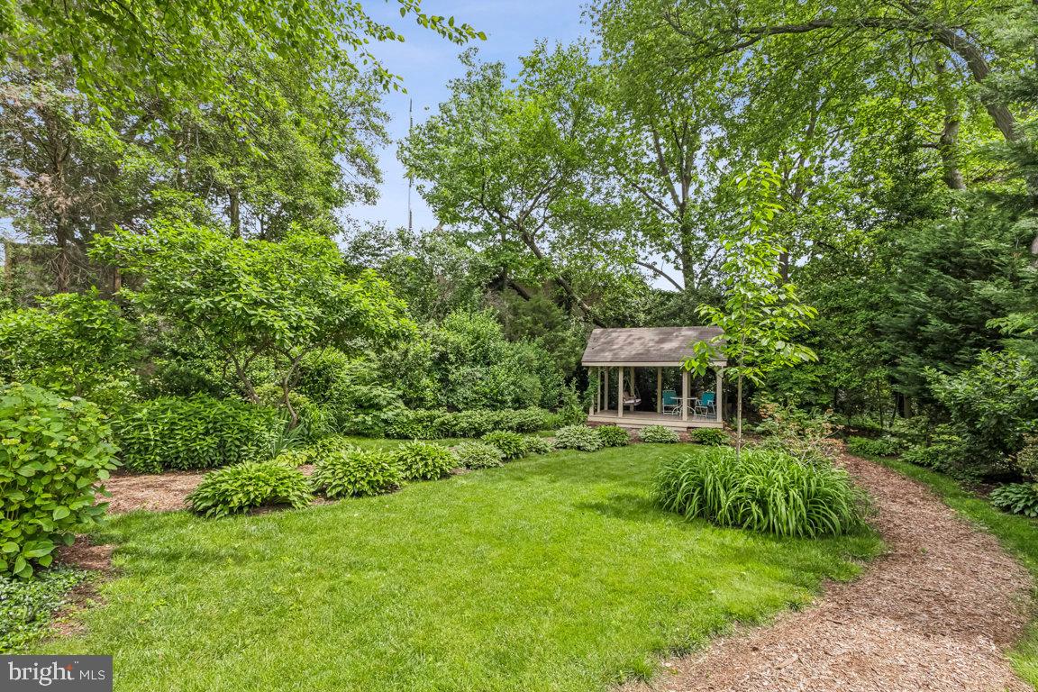 214 JEFFERSON ST, FALLS CHURCH, Virginia 22046, 4 Bedrooms Bedrooms, ,3 BathroomsBathrooms,Residential,For sale,214 JEFFERSON ST,VAFA2003028 MLS # VAFA2003028