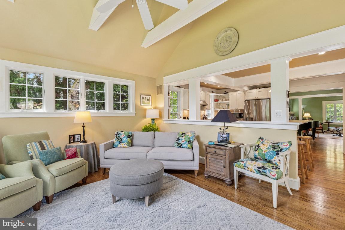 214 JEFFERSON ST, FALLS CHURCH, Virginia 22046, 4 Bedrooms Bedrooms, ,3 BathroomsBathrooms,Residential,For sale,214 JEFFERSON ST,VAFA2003028 MLS # VAFA2003028