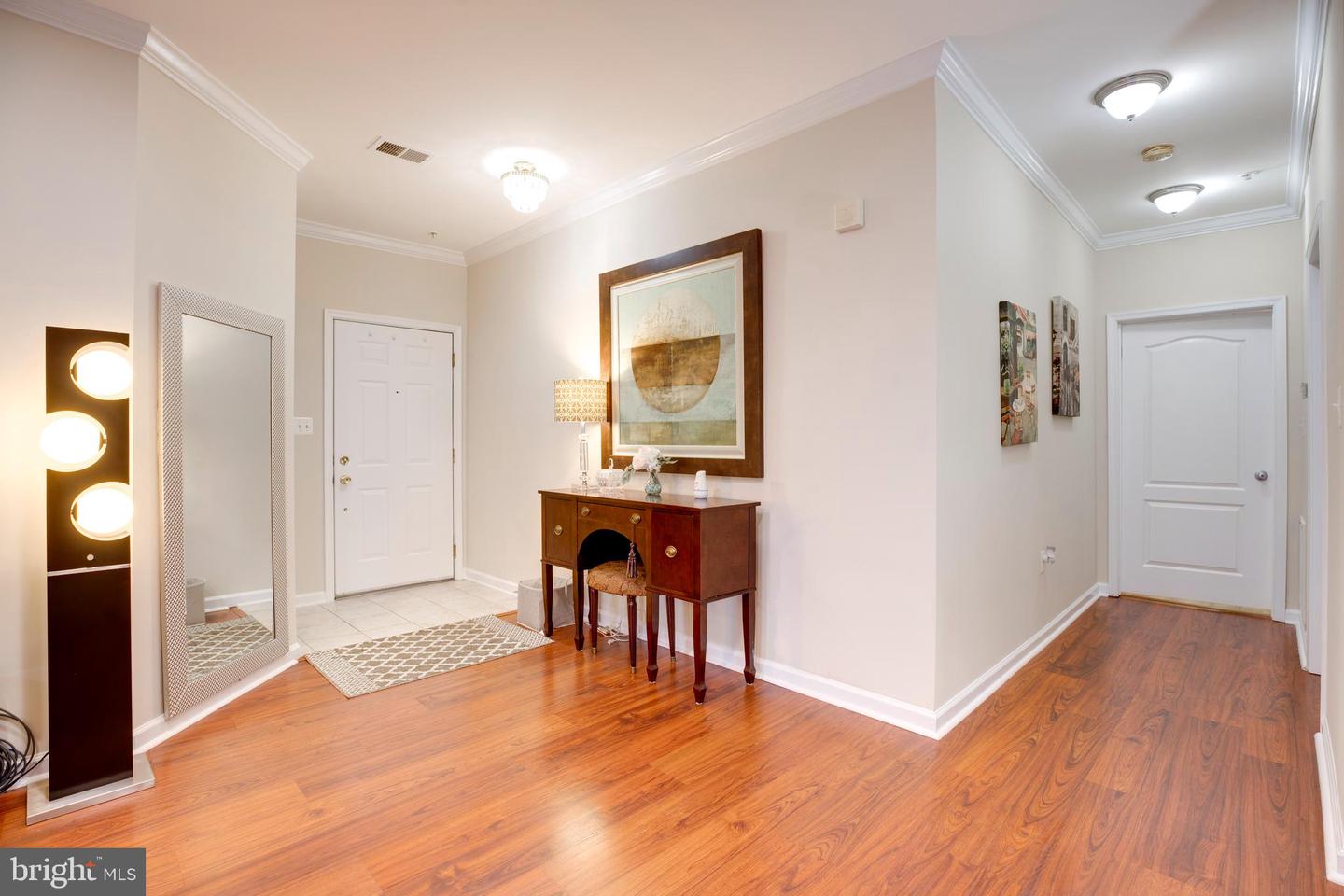 9722 HOLMES PL #307, MANASSAS PARK, Virginia 20111, 2 Bedrooms Bedrooms, ,2 BathroomsBathrooms,Residential,For sale,9722 HOLMES PL #307,VAMP2003056 MLS # VAMP2003056