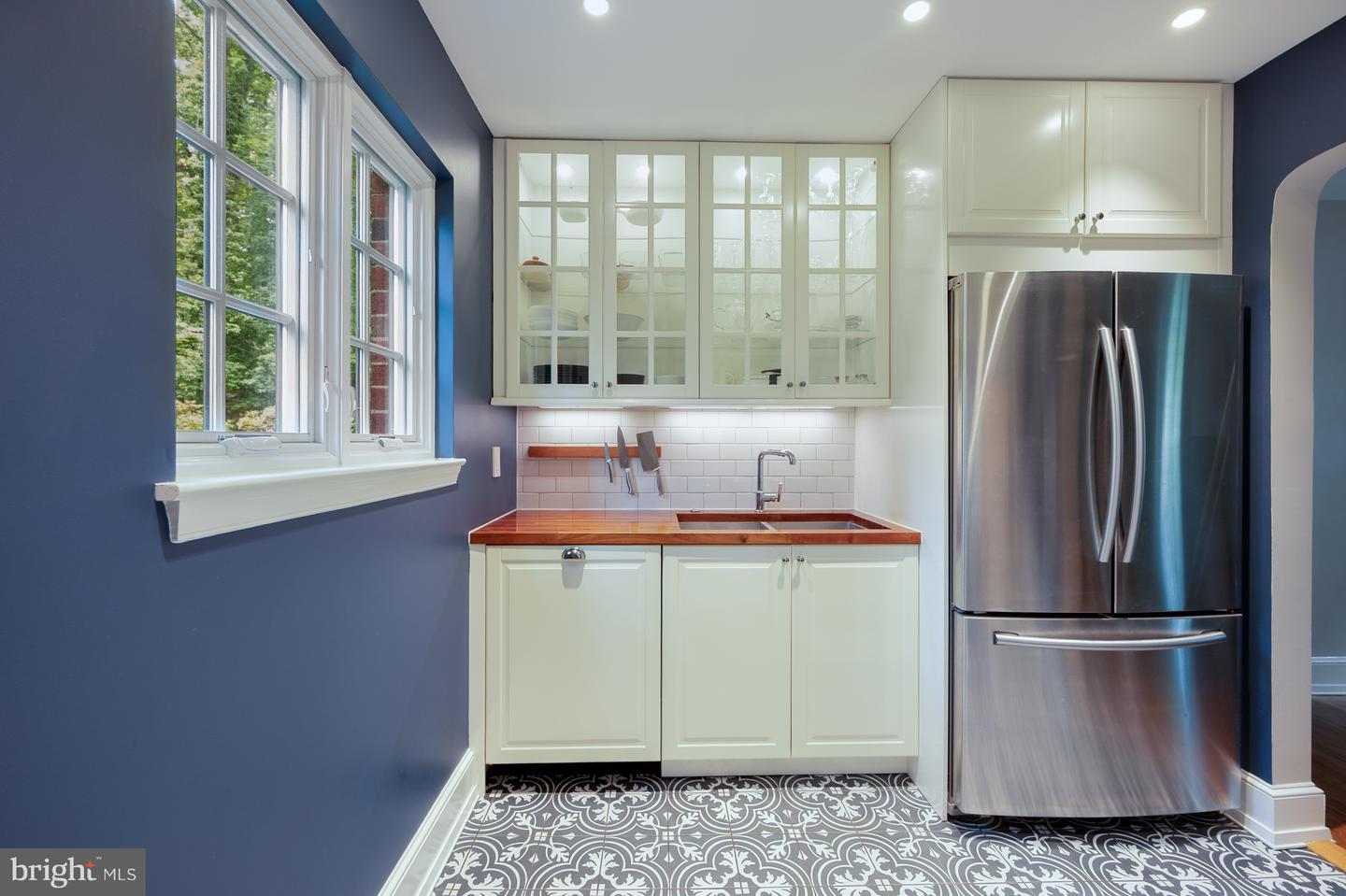 504 KENTUCKY AVE, ALEXANDRIA, Virginia 22305, 3 Bedrooms Bedrooms, ,1 BathroomBathrooms,Residential,For sale,504 KENTUCKY AVE,VAAX2045644 MLS # VAAX2045644
