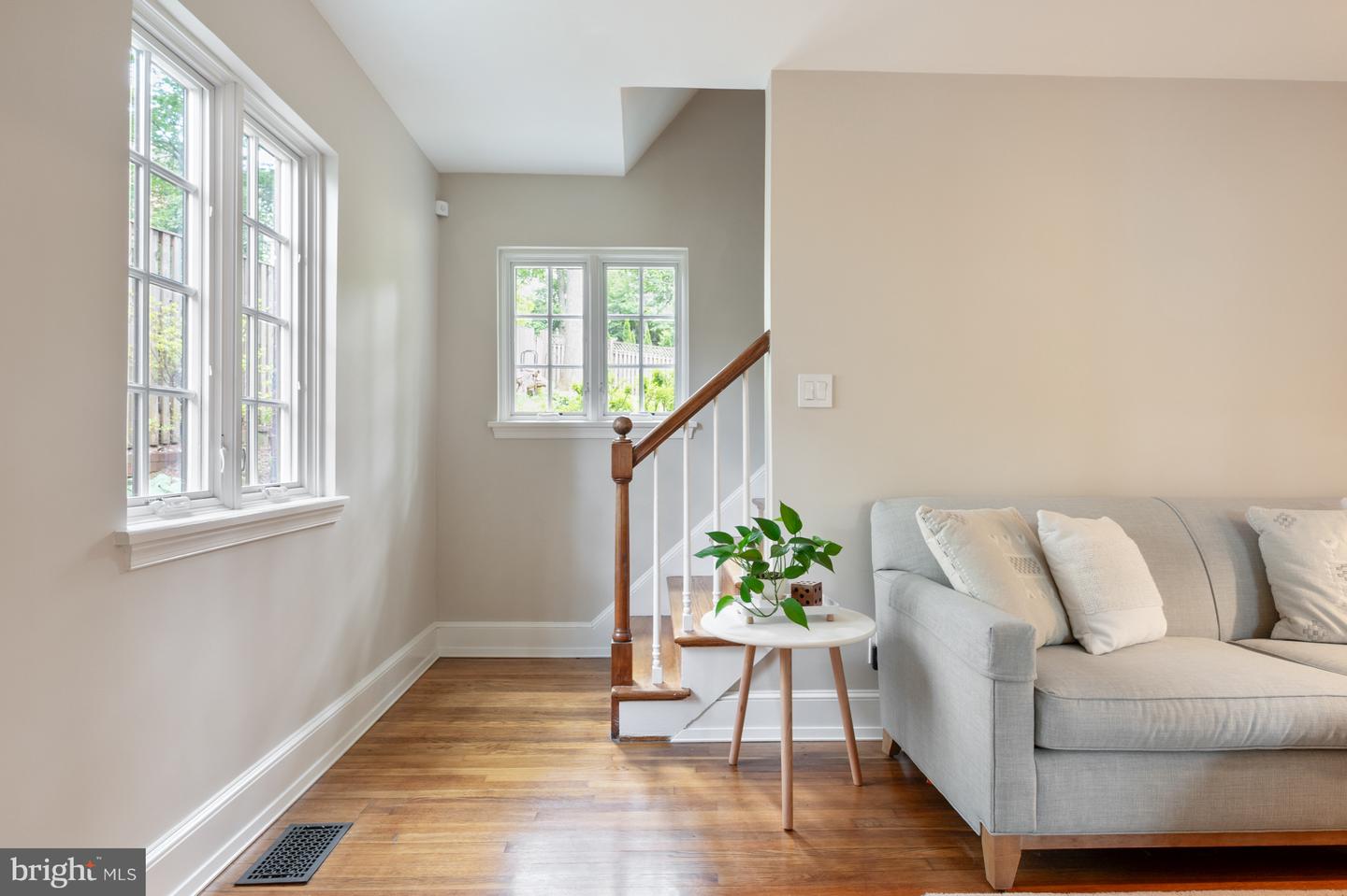 504 KENTUCKY AVE, ALEXANDRIA, Virginia 22305, 3 Bedrooms Bedrooms, ,1 BathroomBathrooms,Residential,For sale,504 KENTUCKY AVE,VAAX2045644 MLS # VAAX2045644