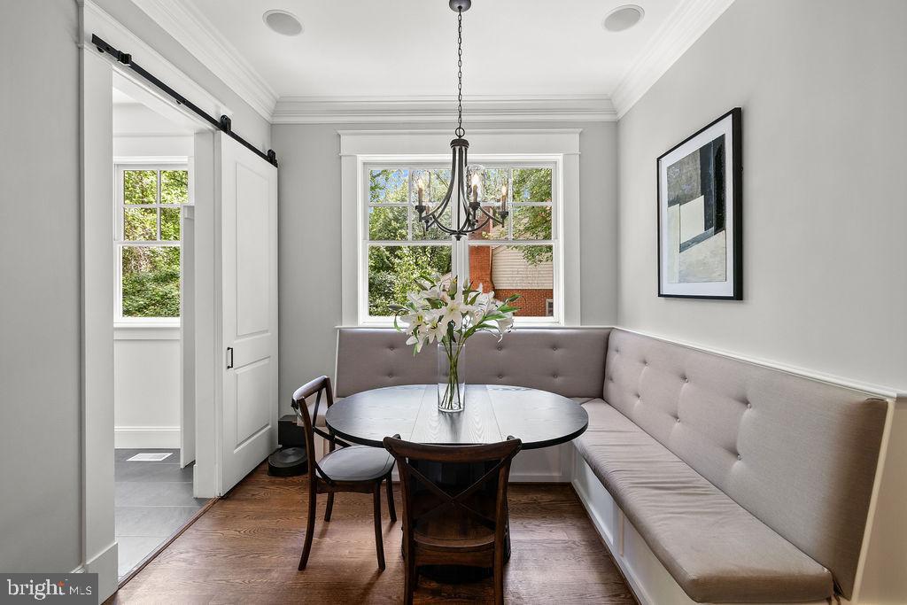 1601 EAST AVE, MCLEAN, Virginia 22101, 5 Bedrooms Bedrooms, ,4 BathroomsBathrooms,Residential,For sale,1601 EAST AVE,VAFX2242802 MLS # VAFX2242802