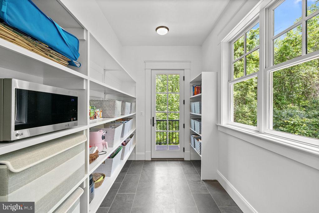 1601 EAST AVE, MCLEAN, Virginia 22101, 5 Bedrooms Bedrooms, ,4 BathroomsBathrooms,Residential,For sale,1601 EAST AVE,VAFX2242802 MLS # VAFX2242802