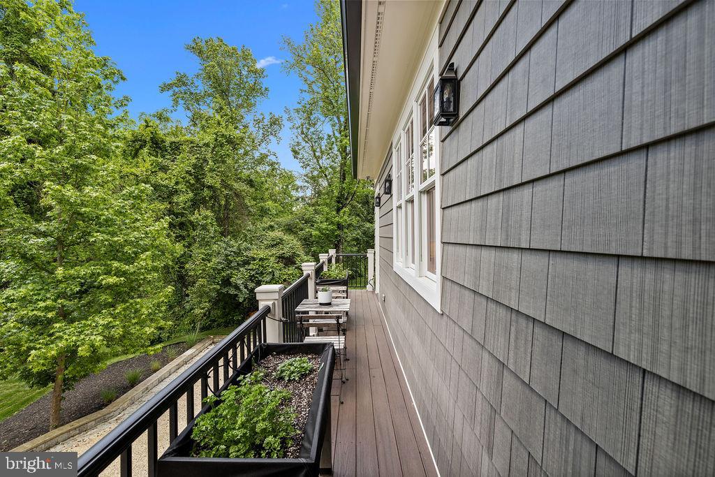 1601 EAST AVE, MCLEAN, Virginia 22101, 5 Bedrooms Bedrooms, ,4 BathroomsBathrooms,Residential,For sale,1601 EAST AVE,VAFX2242802 MLS # VAFX2242802