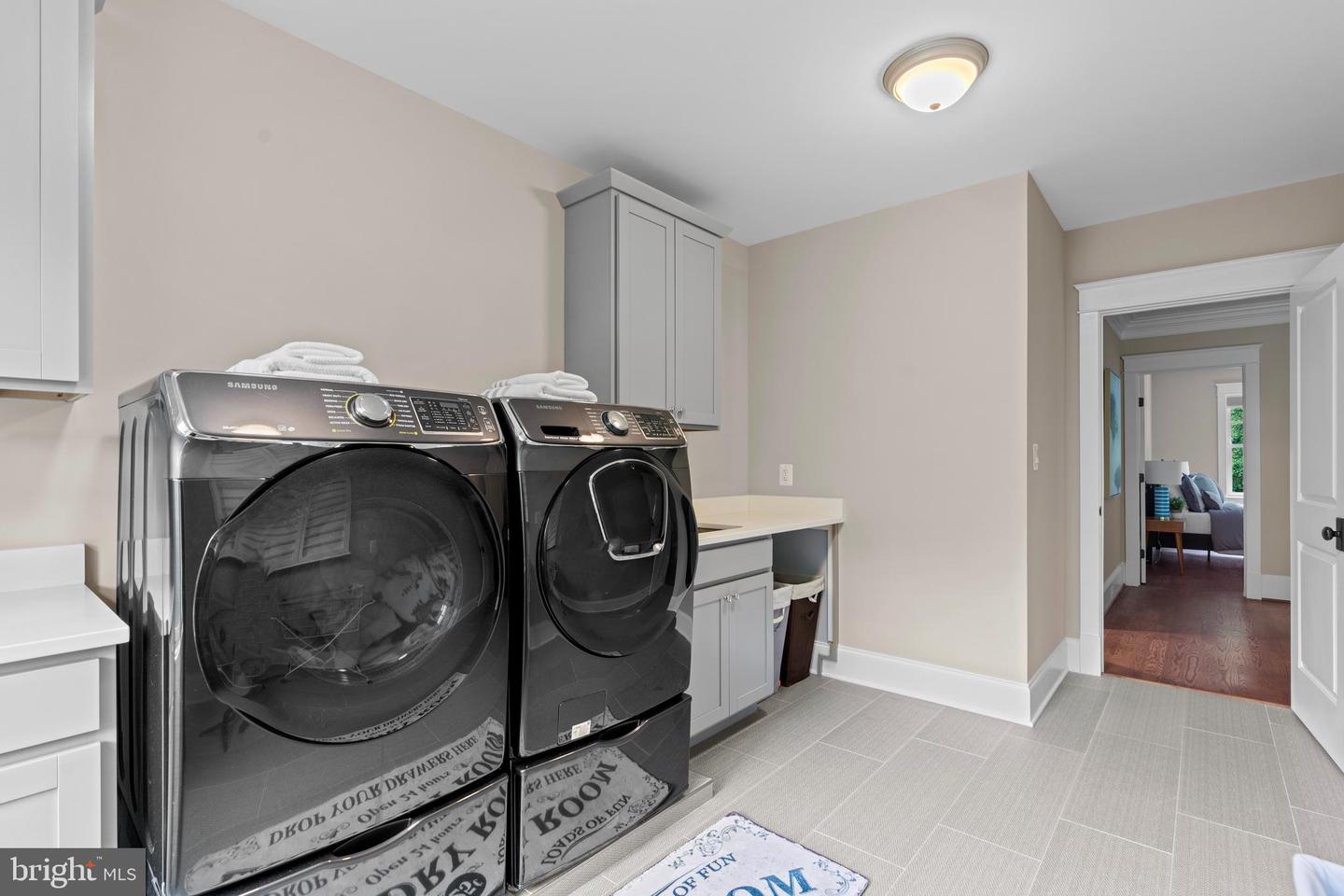 1601 EAST AVE, MCLEAN, Virginia 22101, 5 Bedrooms Bedrooms, ,4 BathroomsBathrooms,Residential,For sale,1601 EAST AVE,VAFX2242802 MLS # VAFX2242802