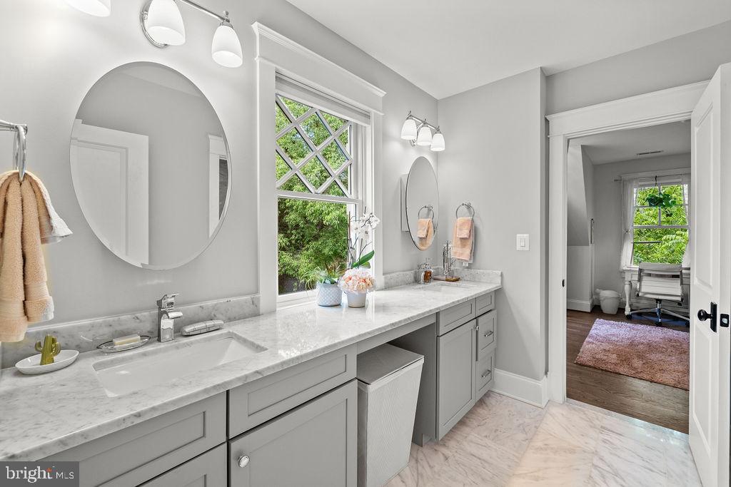 1601 EAST AVE, MCLEAN, Virginia 22101, 5 Bedrooms Bedrooms, ,4 BathroomsBathrooms,Residential,For sale,1601 EAST AVE,VAFX2242802 MLS # VAFX2242802
