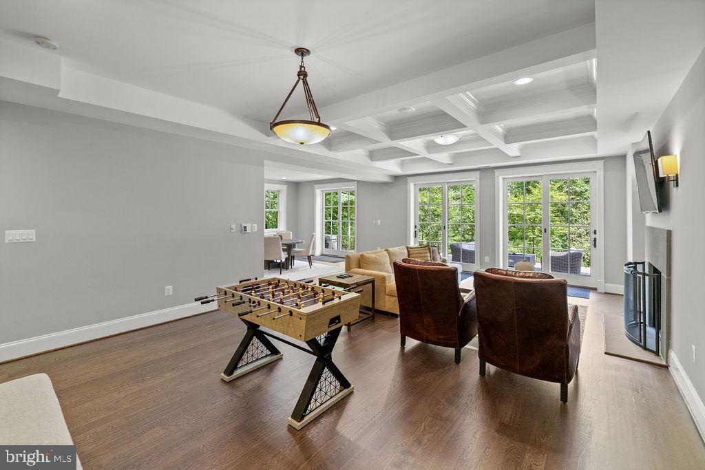 1601 EAST AVE, MCLEAN, Virginia 22101, 5 Bedrooms Bedrooms, ,4 BathroomsBathrooms,Residential,For sale,1601 EAST AVE,VAFX2242802 MLS # VAFX2242802