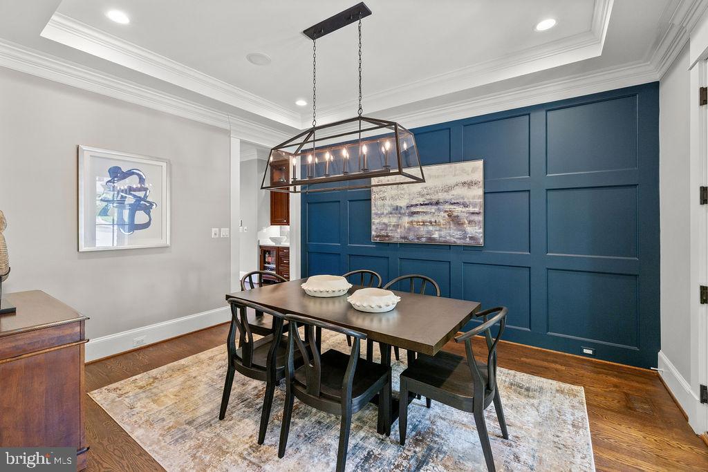 1601 EAST AVE, MCLEAN, Virginia 22101, 5 Bedrooms Bedrooms, ,4 BathroomsBathrooms,Residential,For sale,1601 EAST AVE,VAFX2242802 MLS # VAFX2242802