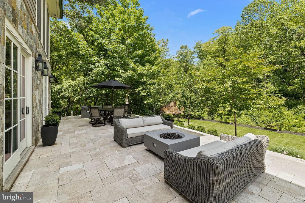 1601 EAST AVE, MCLEAN, Virginia 22101, 5 Bedrooms Bedrooms, ,4 BathroomsBathrooms,Residential,For sale,1601 EAST AVE,VAFX2242802 MLS # VAFX2242802
