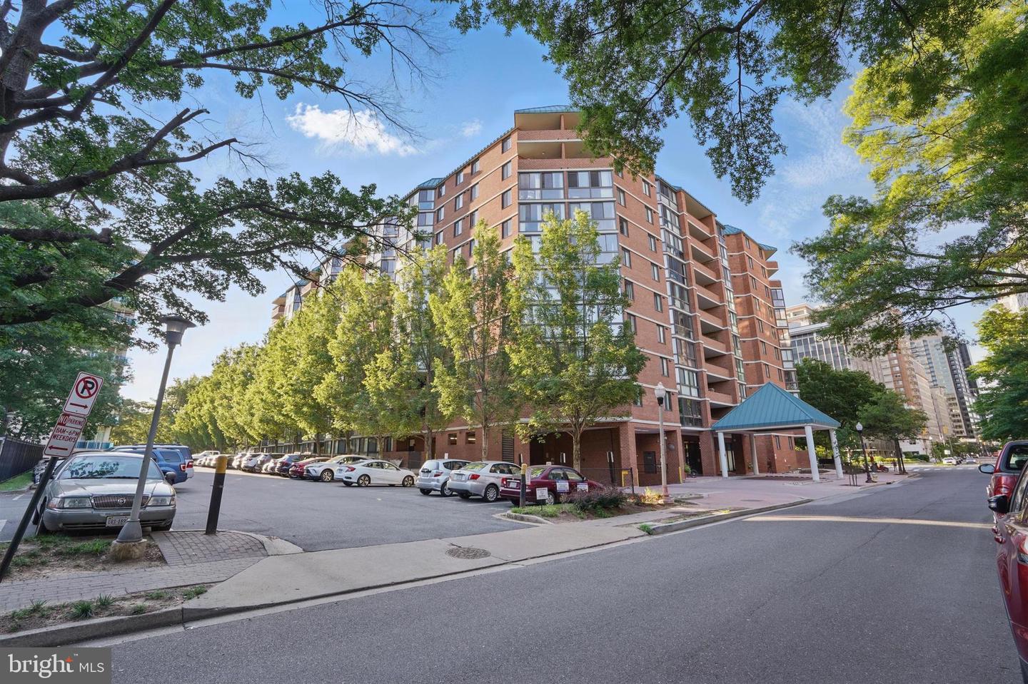1001 RANDOLPH ST N #523, ARLINGTON, Virginia 22201, 1 Bedroom Bedrooms, ,1 BathroomBathrooms,Residential,For sale,1001 RANDOLPH ST N #523,VAAR2058092 MLS # VAAR2058092