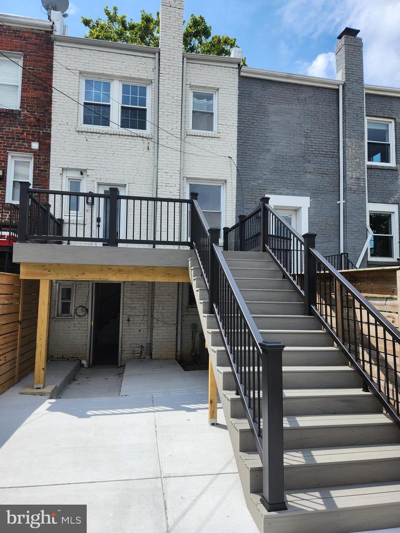 1702 LANG PL NE, WASHINGTON, District Of Columbia 20002, 2 Bedrooms Bedrooms, ,2 BathroomsBathrooms,Residential,For sale,1702 LANG PL NE,DCDC2202288 MLS # DCDC2202288