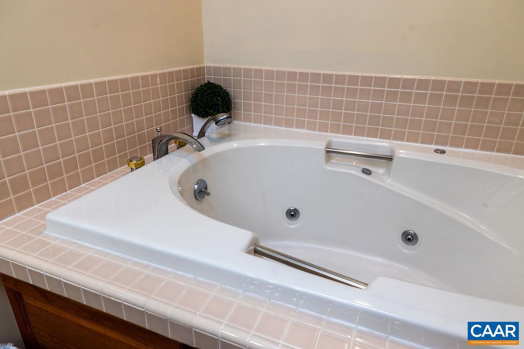 1808 HIGH RIDGE CT CONDOS, WINTERGREEN RESORT, Virginia 22967, 2 Bedrooms Bedrooms, ,2 BathroomsBathrooms,Residential,For sale,1808 HIGH RIDGE CT CONDOS,664907 MLS # 664907