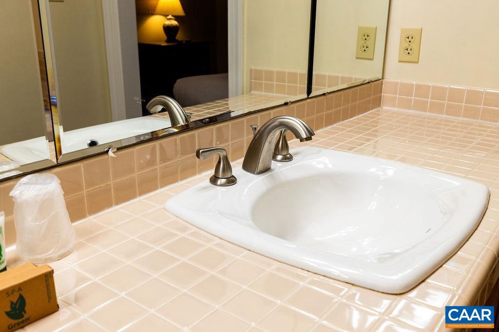 1808 HIGH RIDGE CT CONDOS, WINTERGREEN RESORT, Virginia 22967, 2 Bedrooms Bedrooms, ,2 BathroomsBathrooms,Residential,For sale,1808 HIGH RIDGE CT CONDOS,664907 MLS # 664907